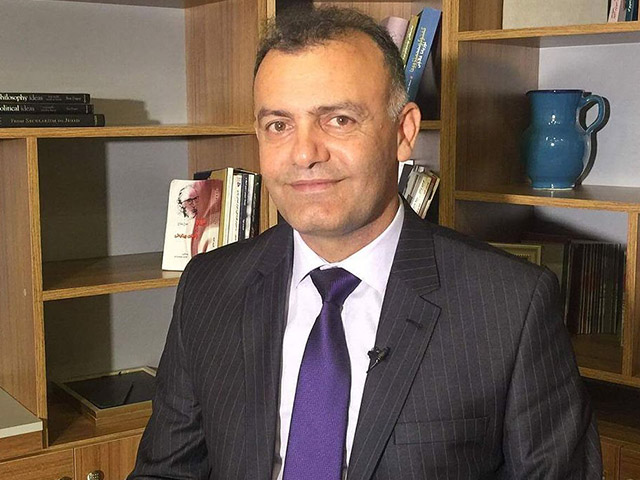 Dr. Adel Bakawan 